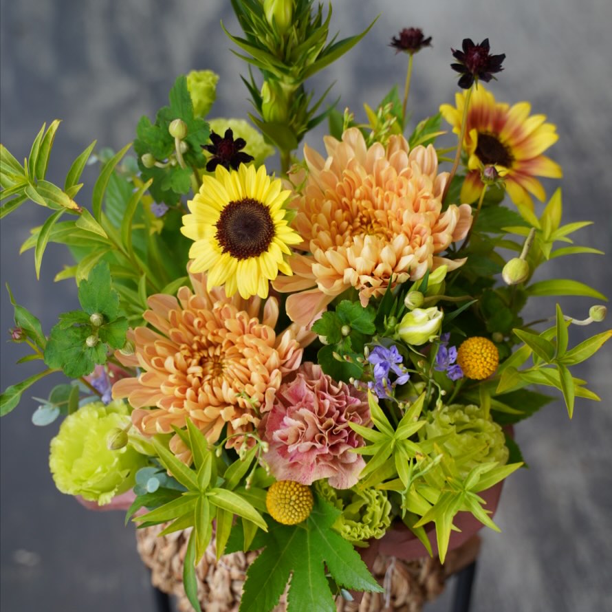 明日から秋のお彼岸に向けてお作りしています。