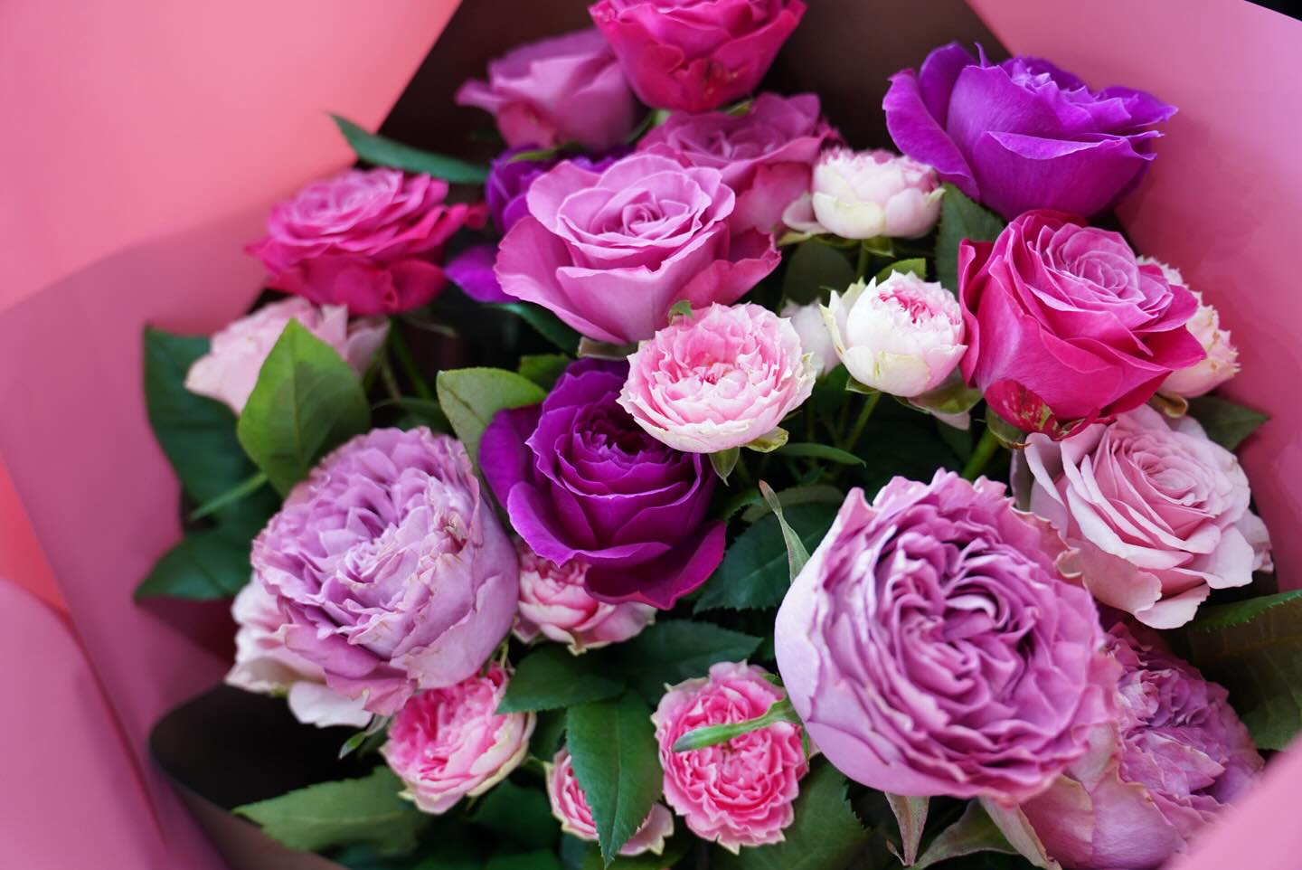 記念日に奥様に花束のプレゼント。