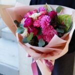 いい夫婦の日の昨日は、たくさんの男性の方にブーケをご依頼いただきました